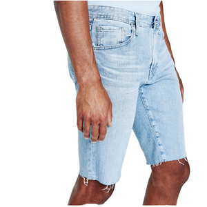 Shorts en jean délavé pour homme, coupe droite, taille mi-haute, bords bruts, respirant, décontracté, pour l'été, 100 % coton, personnalisable - Product Image 1