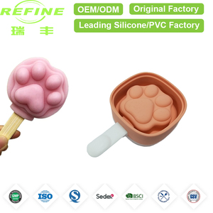 Verfijnde fabrieksvoedselveilige schattige ijslollyvormpjes antiaanbak siliconen vriesbak met deksel mini berenpootvormige ijsmaker - Product Image 1