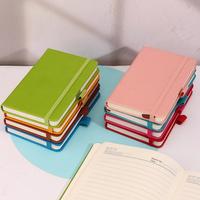 Carnet professionnel en cuir PU A5 personnalisable avec logo et couleur, avec élastique et attache pour stylo, idéal pour le bureau, l'école ou comme cadeau.