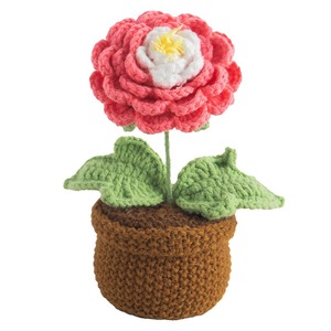 Bouquet de pivoines en crochet, finition personnalisée, en pot, à offrir en cadeau à des amis. Plante en pot, fleur tissée, fleur artificielle. - Product Image 5