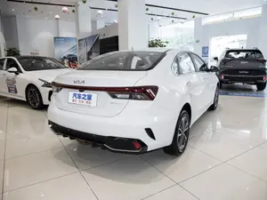 Cina auto a benzina 2023 KIA nuovissima KIA K3 2023 auto da 1,5 l 5 posti