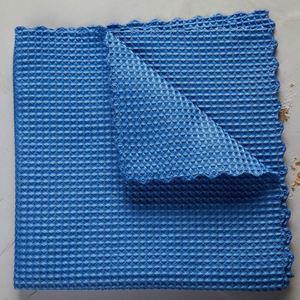 Paño de Limpieza para Autos de Microfibra Personalizado, Grueso, Tipo Waffle, de Felpa Coral, con Trenzado - Product Image 3