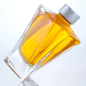 Bouteille de liqueur en verre personnalisée de 750 ml en forme de bijou avec bouchon à vis, fond épais et épaule plate pour rhum, brandy, <span class=keywords><strong>tequila</strong></span> - Product Image 5