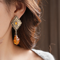 Boucles d'oreilles pendantes en forme de fleur d'ambre, style vintage médiéval, en alliage plaqué cuivre antique, avec serti clos et aiguille en argent, pour femme, mode de soirée