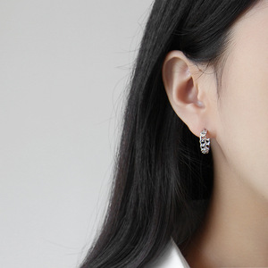 WMEF236 S925 Cadena de bordillo de plata esterlina Pendientes de aro Huggies Cadena de eslabones cubanos chapada en oro Estilo de moda Ideal para regalo - Product Image 4