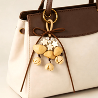 Porte-clés pour femme, breloque de sac, avec motifs grain de fruit, gland, cône de pin, clochette, sur cordon en cuir, style bohème, forêt, vintage, cadeau pour elle