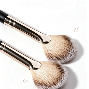 Single Highlighter Fan Makeup Brush Vegan Synthetic Hair Black Handle Blush <b>Application</b> Face Use Custom Logo - Product Image 4