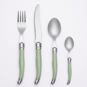 Ensemble de couverts élégants en acier inoxydable argenté avec manche vert élégant, parfait pour la salle à manger, la cuisine et les mariages - Product Image 1