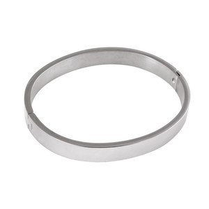 Bracciale in Acciaio Ovale alla Moda, Larghezza 8mm con Elegante Design Ovale - Product Image 1