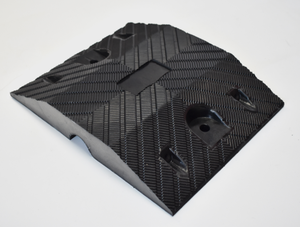Dissuasore di velocità in gomma di alta qualità, prodotto di segnalazione stradale molto venduto per parcheggi - Product Image 3