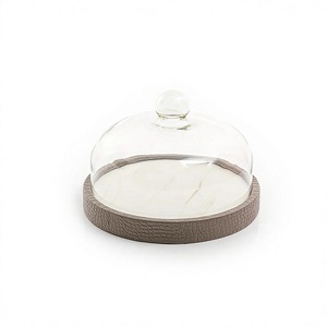 ถาดเสิร์ฟขนมดีไซน์สวยงาม ทำจากไม้และหนัง พร้อมฝาครอบแก้ว สำหรับขาย - Product Image 1