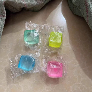 Juguete Antiestrés de Maltosa para Apretar y Estirar, Juguete de Rebote Lento, Cubos Antiestrés en Varios Estilos - Product Image 3