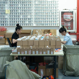 بيع بالجملة مورد عالي الجودة للكريسماس والاكريليك ، تصميم غطاء كامل ، توت قابل للإزالة يمكن ارتداؤه - Product Image 6