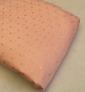 Tissu en soie Chanderi tendance, léger, doux, de qualité supérieure, parfait pour les saris de créateurs, les vêtements ethniques et les tenues de soirée - Product Image 1