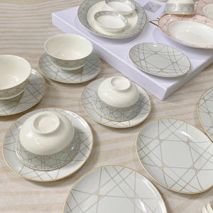 Service de table en porcelaine fine rose 41 pièces de luxe européen, assiettes à dessert – Meilleures ventes - Product Image 3