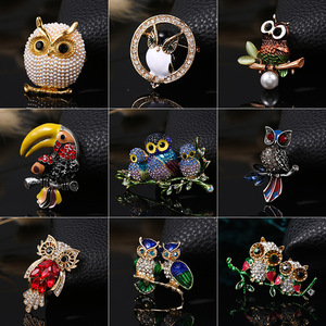 Broche vintage hibou en perles, épinglette animale en strass, accessoire vestimentaire en gros - Product Image 2