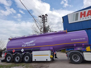 Semirremolque Cisterna de Combustible Modelo 2026 de 30000L, 3 Ejes, Acero al Carbono, para Transporte de Diésel y Gasolina, Camión de 4 Compartimentos - Product Image 4