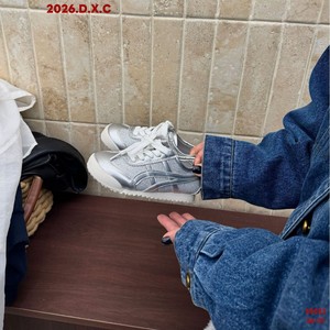 Nouvelles Chaussures Décontractées Printemps 2026 pour Filles Plus Âgées, Baskets Tendance en Microfibre à Semelle Souple Argentées - Product Image 3