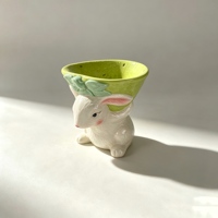 Ensemble de tasses à œufs en porcelaine au design créatif de lapin, motif fraise rouge, vaisselle pour le petit-déjeuner, décoration de la cuisine et de la salle à manger, cadeau