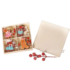 Adornos decorativos navideños de madera, figuras decorativas cuadradas de hombre de jengibre de dibujos animados, nuevos muñecos sorpresa transfronterizos. - Product Image 3