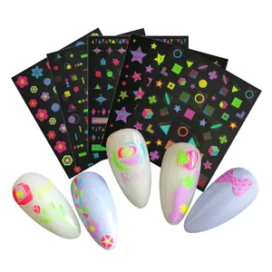 2021 Fluorescentie Nail Art Sticker Meisjes Nail Art Set En Glanzend Kleuren Nail Sticker