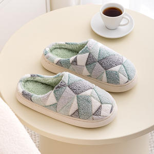 Chaussons d'intérieur en coton pour homme et femme, antidérapants, en peluche avec coussinets doux, pour l'automne et l'hiver, avec fourrure - Product Image 3