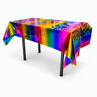 Nappe jetable en PE à dégradé arc-en-ciel brillant avec finition métallisée, attrayante pour la décoration de fête