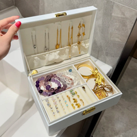 Boîte de rangement de bijoux de luxe en cuir PU, couleur personnalisée, carrée, pour collier, boucles d'oreilles, bague, coffret cadeau, organiseur de bijoux de voyage