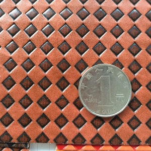 Material de Cuero Sintético de Primera Calidad con Patrón de Diamantes Grabado en Relieve para Zapatos de Doble Cara - Product Image 2