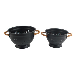 Passoire en métal noir mat pour la cuisine, passoire en acier inoxydable de 5 litres avec poignée - Product Image 6