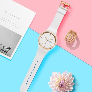 Montres pour femmes à la mode, nouvelle collection, bracelet en silicone, mouvement à quartz japonais, montres pour filles - Product Image 4