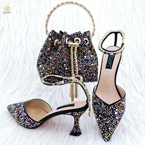 Conjunto de sapatos e bolsas de luxo para mulheres, sapatos de design italiano de 2024 anos, com decoração de diamantes e fecho de metal para festas, ideal para festas