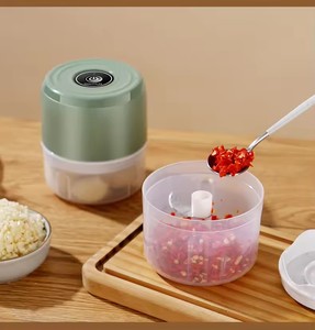 Electric <b>Mini</b> Garlic Chopper USB Meat <b>Grinder</b> - Sturdy and Durable Kitchen Tool for Crushing Garlic, Ginger, and Vegetables - Product Image 3