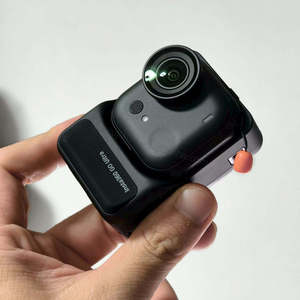 กล้อง Insta360 GO Ultra Sport 4K60fps แอคชั่นแคม 1080p CMOS หน้าจอสัมผัส ถ่ายแบบแฮนด์ฟรี มุมมองบุคคลที่หนึ่ง น้ำหนักเบา กะทัดรัด ภาพคมชัดระดับ Ultra-HD สำหรับวีล็อกกิ้ง - Product Image 3