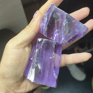 Piedra sintética de circonia cúbica sin cortar, material en bruto color lavanda, circonia cúbica rugosa para la fabricación de gemas sueltas. - Product Image 5