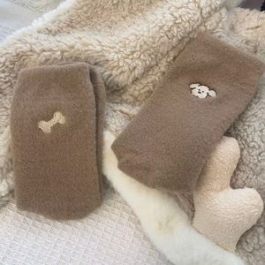 Chaussettes mi-mollet en polaire pour femmes, chaussettes de sommeil épaisses doublées thermiquement, pour la maison, vêtements d'automne et d'hiver - Product Image 1