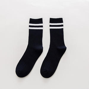 Socken mit individuellem Logo, gestreift, Retro, süß, lange Crew-Socken für Damen und Mädchen - Product Image 4