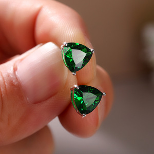 Pendientes triangulares para mujer, diseño geométrico, accesorios para las orejas de uso diario - Product Image 4