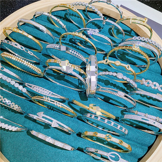 2024 Wholesale in Stock Gold Plated Fully Paved Zirconia High End Luxury Women's Bangles Mix Styles for Birthday Gift