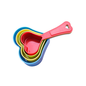 Heart Shaped Measuring Spoons 4 Piece Set Colorful Plastic Baking Tools - Product Image 4