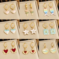 Boucles d'oreilles pendantes élégantes et tendance en émail coloré avec breloque fleur et poisson, bijoux minimalistes et délicats pour femmes, vente en gros TGES10077
