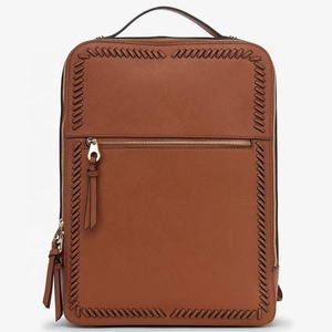 Fabricant personnalisé avec logo Moderne Esthétique Mode Premium Casual Carry on Travel Faux <span class=keywords><strong>Cuir</strong></span> <span class=keywords><strong>Sac</strong></span> <span class=keywords><strong>à</strong></span> <span class=keywords><strong>dos</strong></span> pour ordinateur portable pour Hommes Femmes - Product Image 1