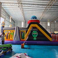 Parcours d'obstacles gonflable en PVC robuste sur mesure pour enfants, idéal pour les locations de fêtes en plein air et les événements ludiques