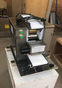 Máquina comercial para envolver bolas de masa hervida, fabricante automático de Roti, máquina de prensado Manual de Chapati, máquina para hacer tortillas pequeñas - Product Image 5