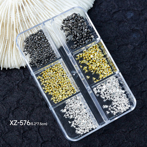 Nuevo Diseño al por Mayor: Accesorios de Uñas con Remaches Cónicos Planos Estilo Punk Retro Dorado, Pequeños Remaches y Tachuelas para Decoración de Uñas - Product Image 6