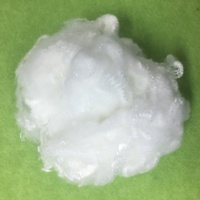 1,2 Denier 32mm Semi-opaco Fibra cortada de poliéster blanco óptico Grado reciclado para rellenar hormigón Spinning
