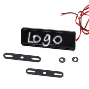 <span class=keywords><strong>Insigne</strong></span> d'emblème à LED à long cadre en gros Accessoires d'extérieur de voiture avec lumière lumineuse Logo de gril avant personnalisé - Product Image 1