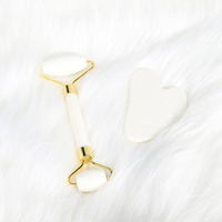Rouleau de massage facial en quartz blanc naturel et ensemble Gua Sha double tête, outil de raclage en forme de cœur pour raffermir la peau et les soins du visage