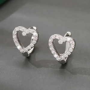 Orecchini a Cerchio con Cuore Cavo per Donne, Accessori per Orecchie Semplici da Indossare Quotidianamente - Product Image 2