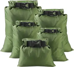 ถุงแห้งกันน้ำ5แพ็คถุงแห้งกลางแจ้งน้ำหนักเบาถุงแห้งที่ดีที่สุดสำหรับการพายเรือคายัคแคมป์ล่องแพ (สีเขียวทหาร)